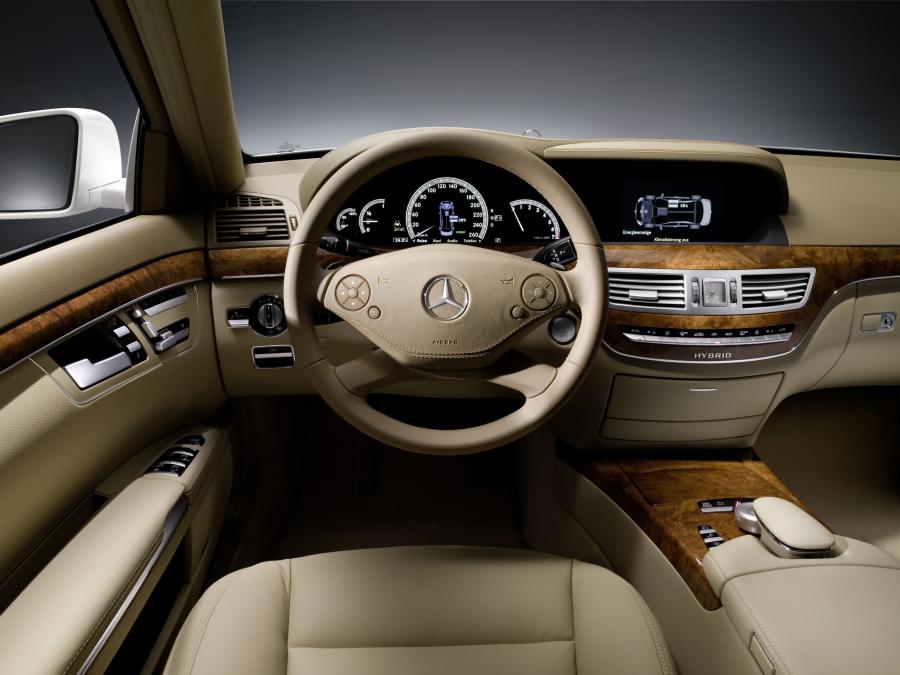  Mercedes-Benz S400 Hybrid 2009 года  (фото 9 из 14)